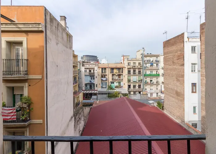 Barnapartments Raval
